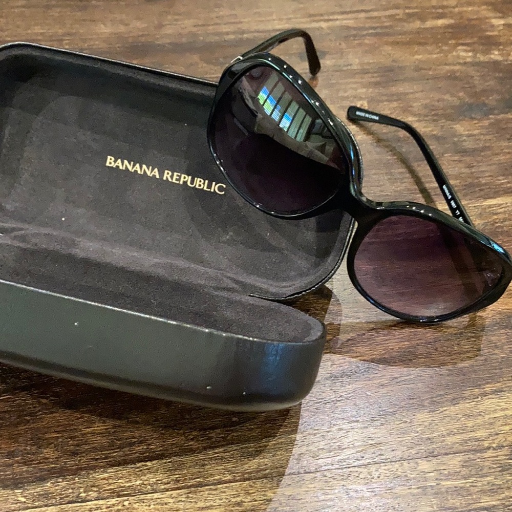EUC BR Sunglasses